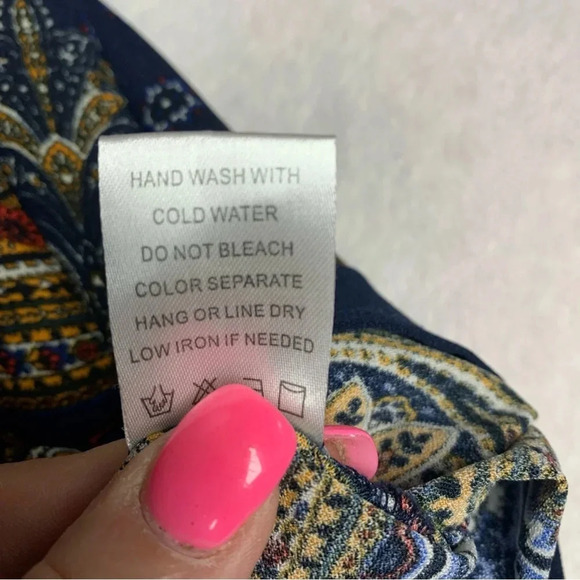 Charlotte Russe blue top size small bell sleeves crochet shouldera/arms - Picture 8 of 9